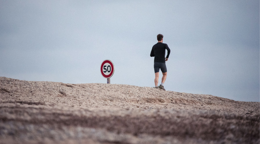 Schluss mit dem „Wolf“: Warum 34% der Sportler unter Reibung leiden – und wie du dein Training rettest