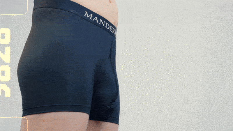 Ergonomische Herrenunterwäsche mit anatomischem Pouch-Design gegen Hautreibung getragen an einem Model